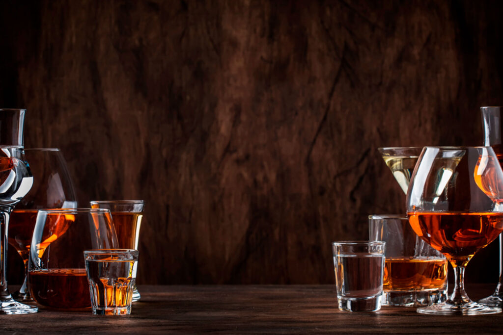 Tequila añejo vs reposado: descifrando los secretos de sus sabores y procesos